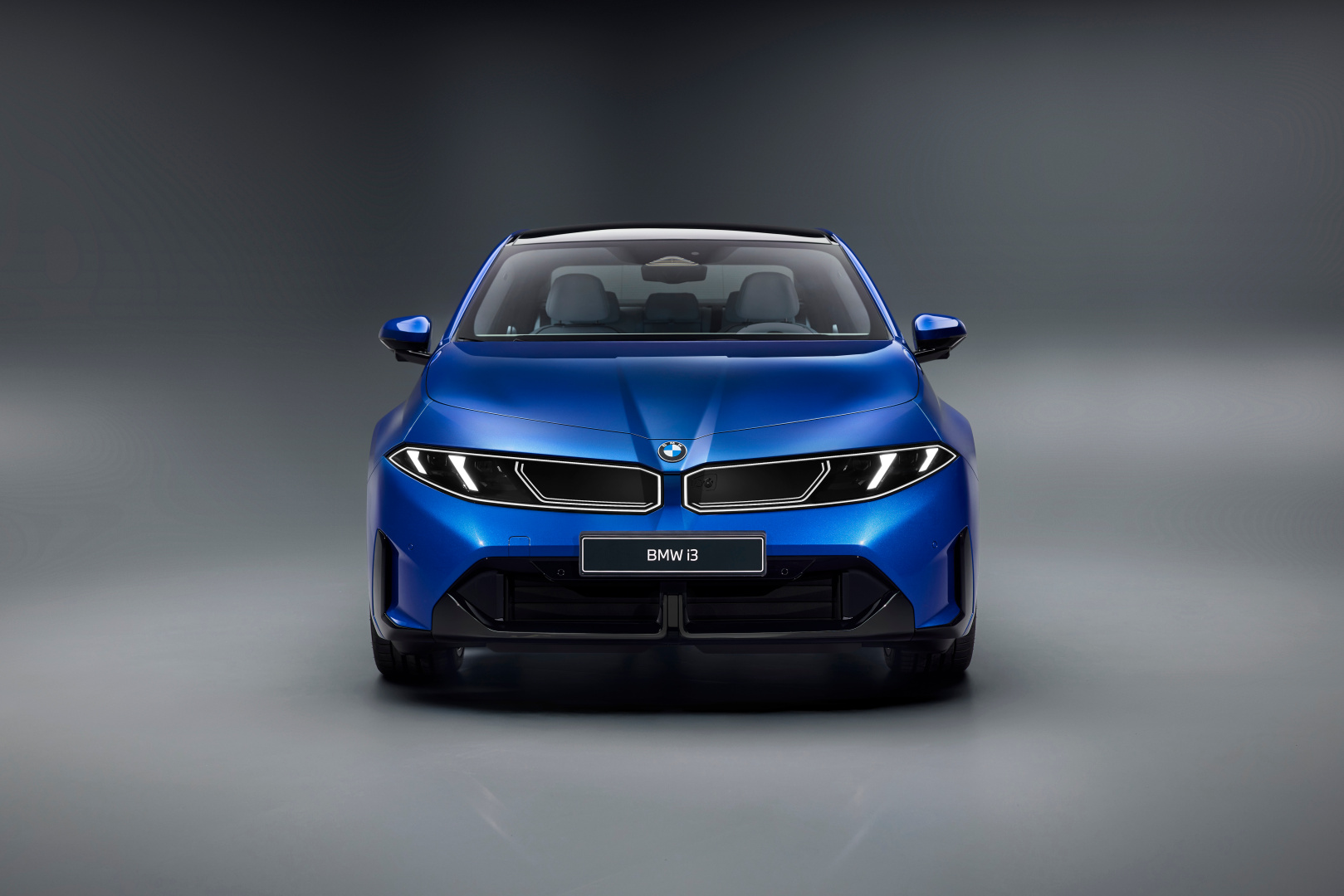 SMALL_P90632230_highRes_the-new-bmw-i3-50-xd